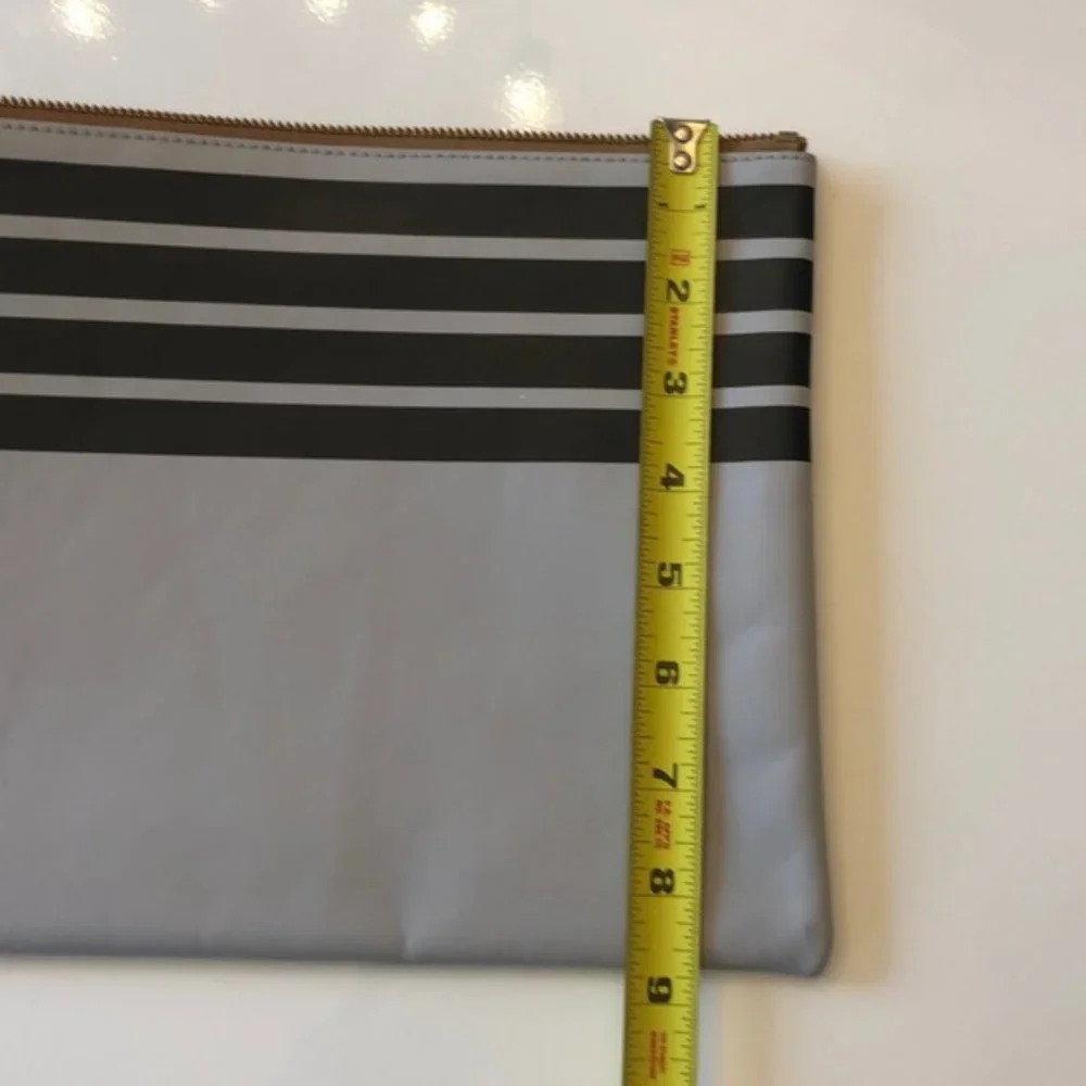 Hershel Leather Pouch - Picture 4 of 5
